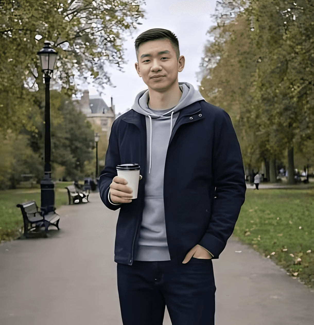 Адилет Мамитов — Менеджер Recruit Central